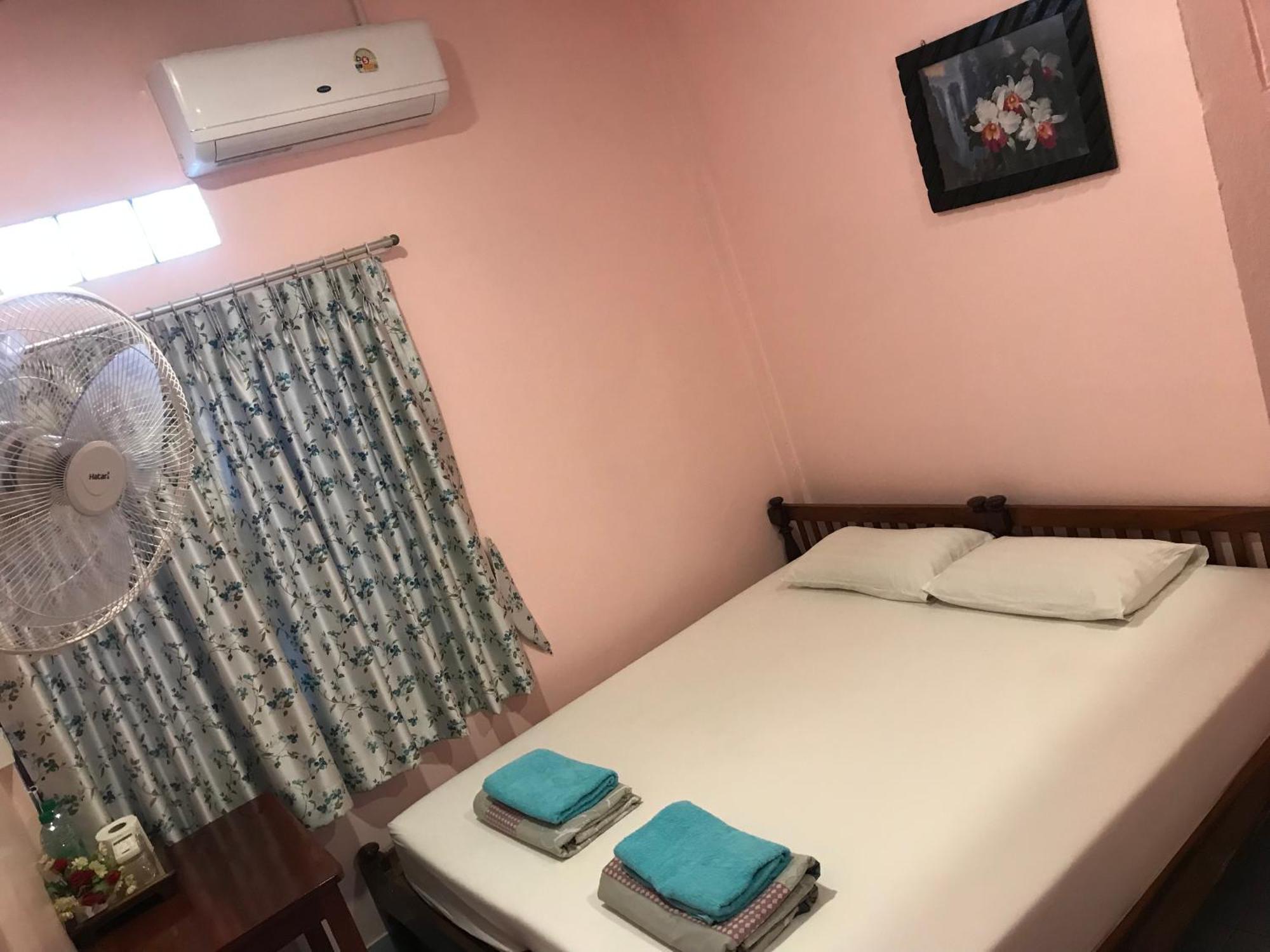 Vitoonguesthouse2Fanrooms & Aircondition スコタイ エクステリア 写真