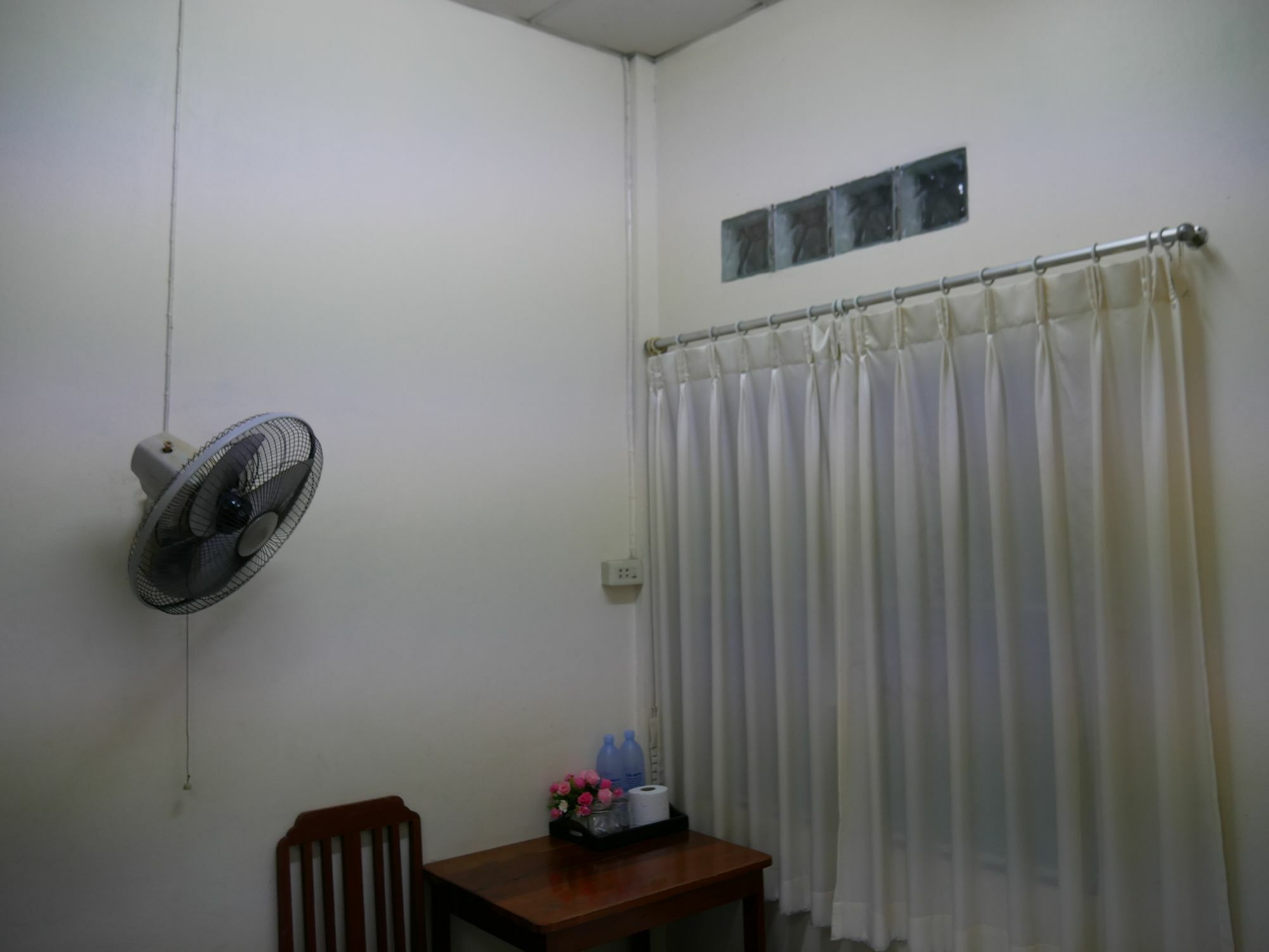 Vitoonguesthouse2Fanrooms & Aircondition スコタイ エクステリア 写真