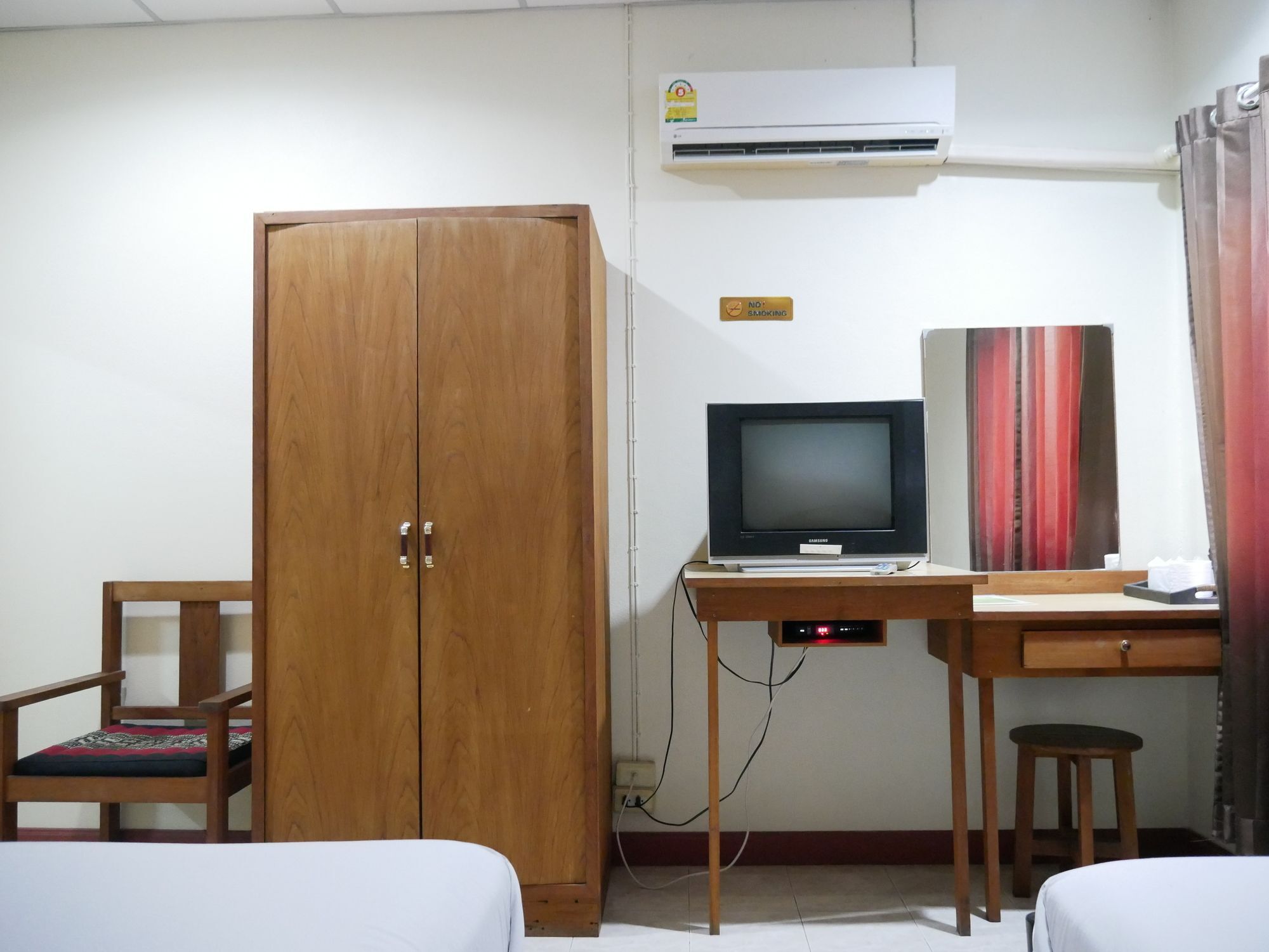 Vitoonguesthouse2Fanrooms & Aircondition スコタイ エクステリア 写真